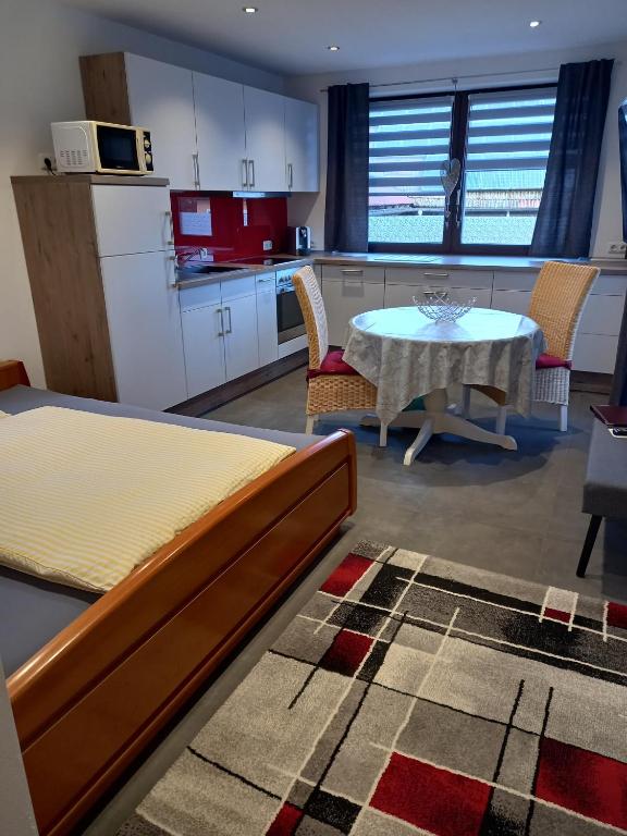 Cafe und Pension Ringer - Appartement Met Balkon