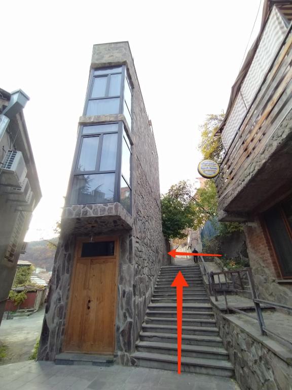Edifici on està situat l'hostal o pensió