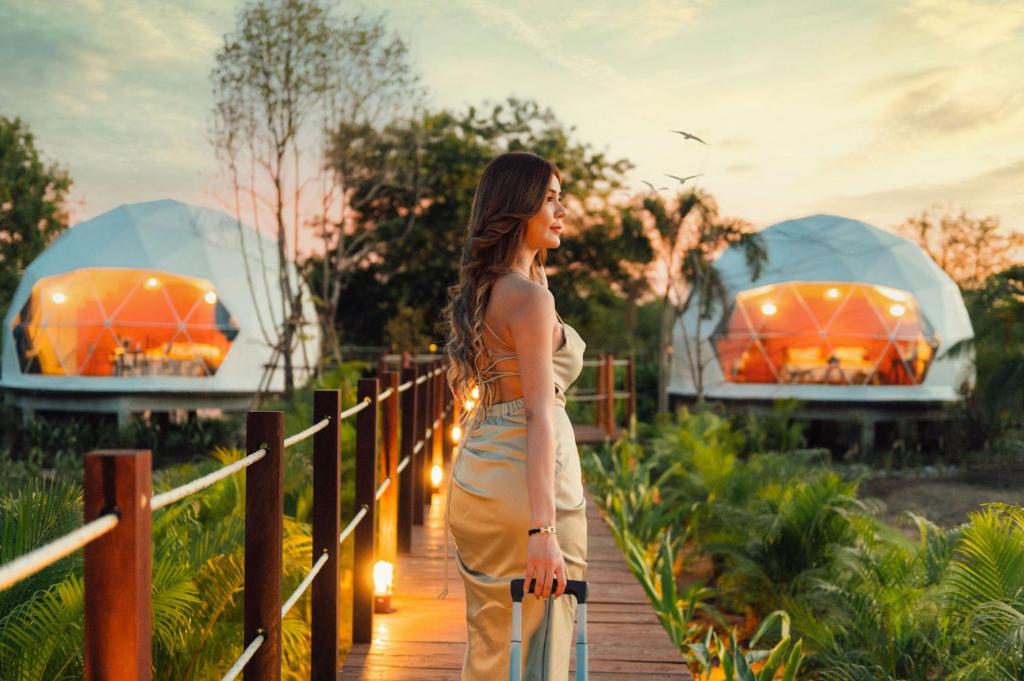 Nakara Villas & Glamping Udon Thani - 高级别墅