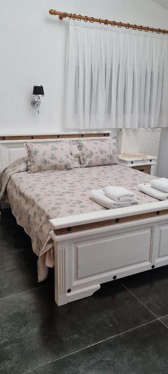 Posteľ alebo postele v izbe v ubytovaní VILLA IRAKLITSA SEA VIEW