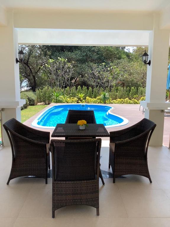 Seapine Beach Golf and Resort Hua Hin - Resim 38