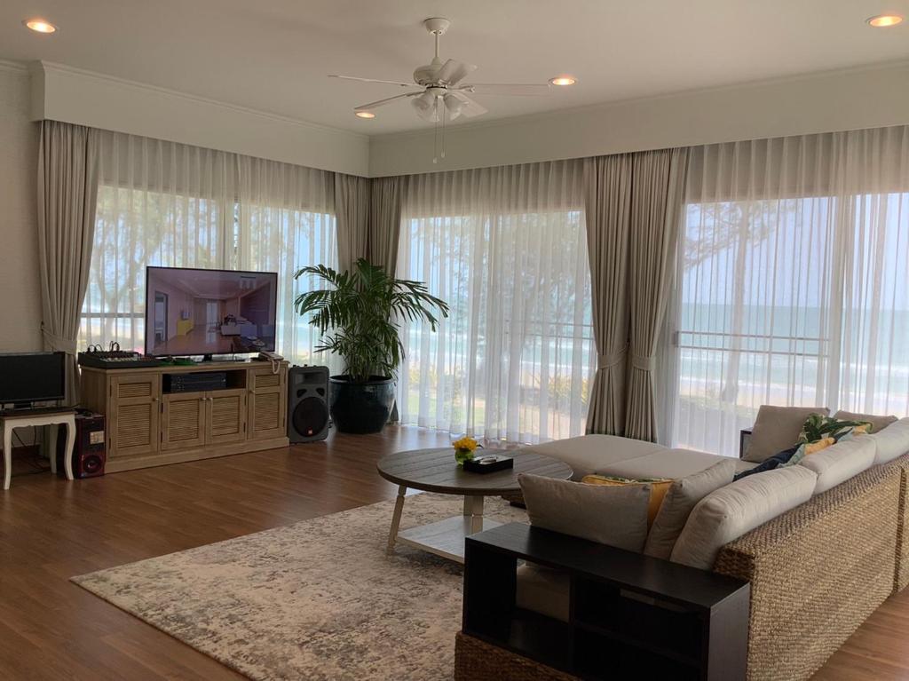 TV a/nebo společenská místnost v ubytování Seapine Beach Golf and Resort Hua Hin