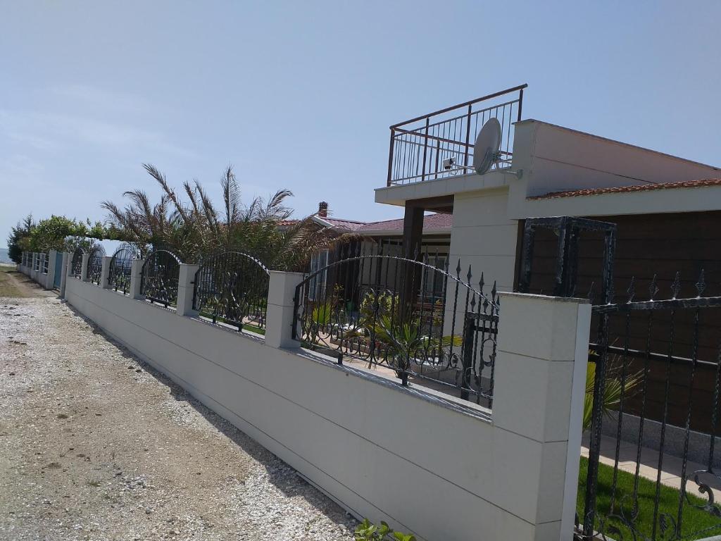The building in which A villát is located