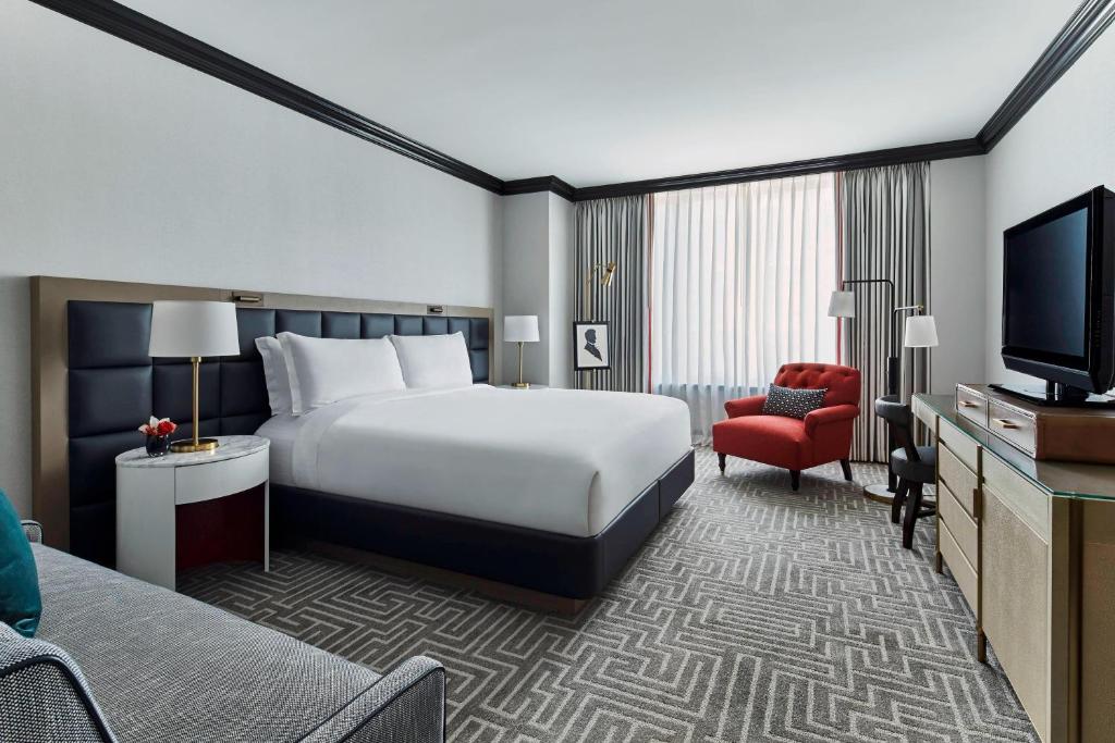 TV a/nebo společenská místnost v ubytování The Ritz-Carlton, Washington, D.C.