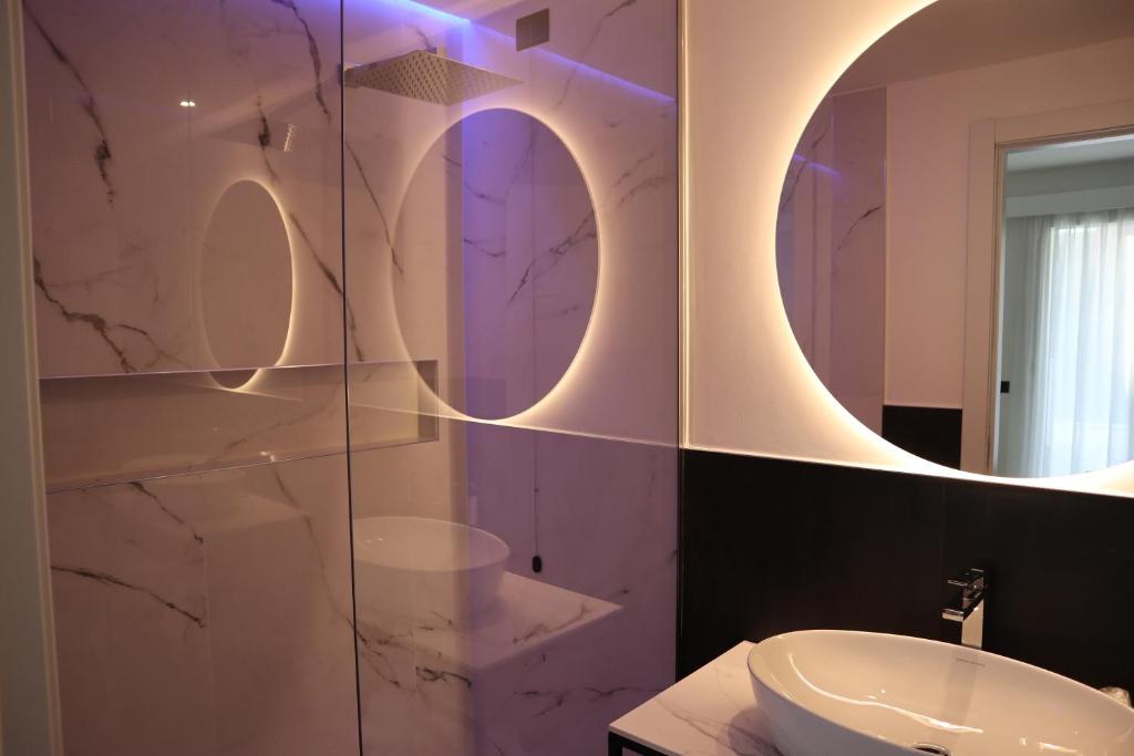 Kúpeľňa v ubytovaní Cara a Bentu - Charming Rooms
