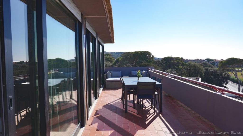 Lifestyle Luxury Suite - Your Frame Over the Sea - Suite Livorno Holiday  Home, Livorno – Prezzi aggiornati per il 2024