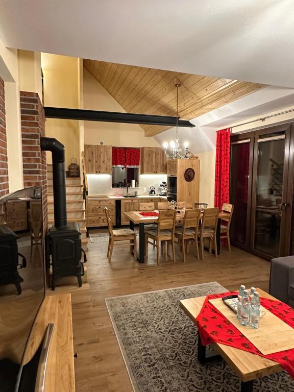 Η κουζίνα ή μικρή κουζίνα στο Apartament Franio