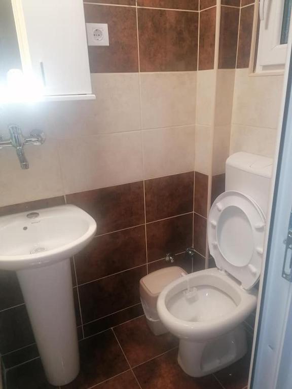 Koupelna v ubytování Apartmani Momčilović