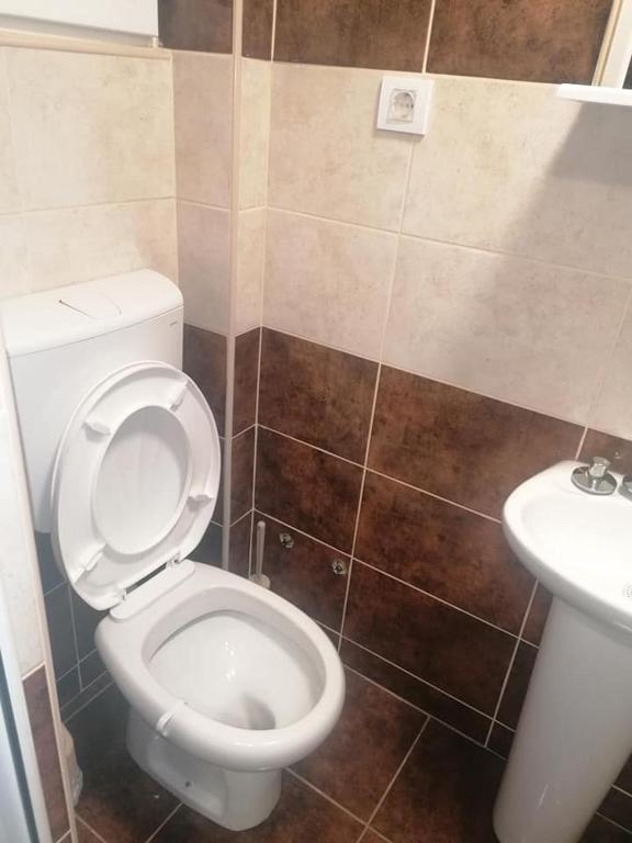 Koupelna v ubytování Apartmani Momčilović