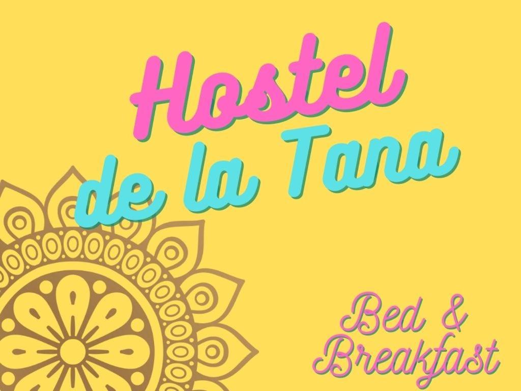 聖拉斐爾的住宿－Hostel De La Tana，祝愿一个在孟买的哈利,多彩