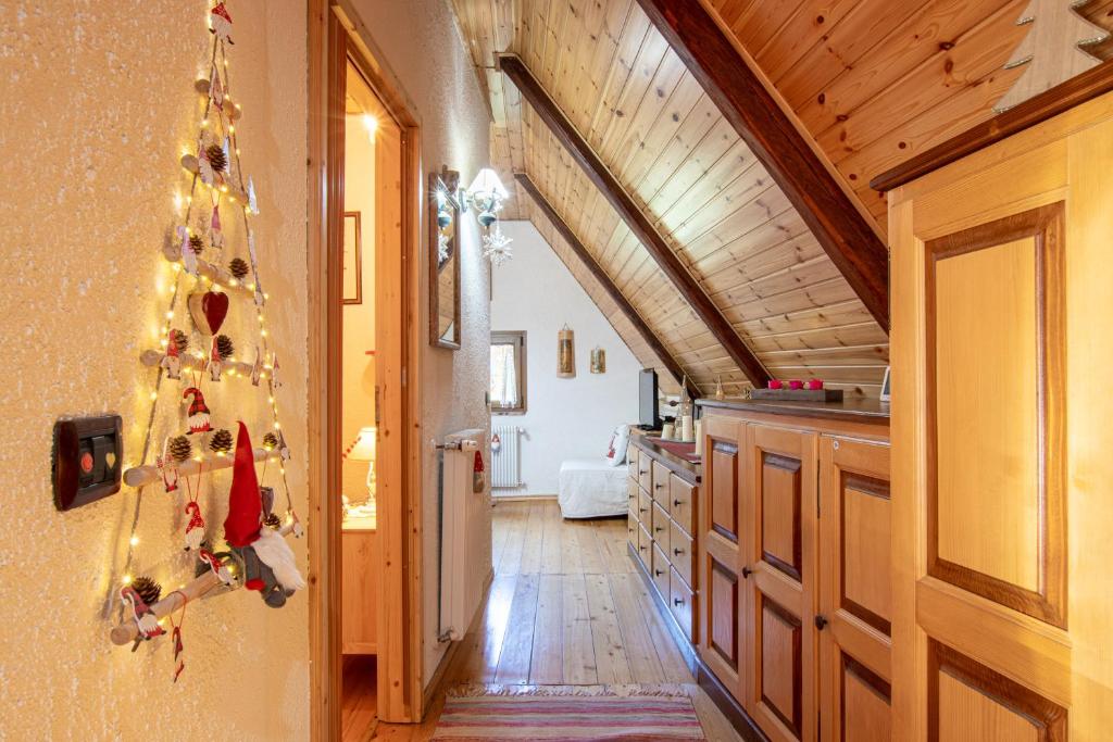 Kuchyňa alebo kuchynka v ubytovaní CASA VACANZA "AI PIEDI DEL BOSCO"