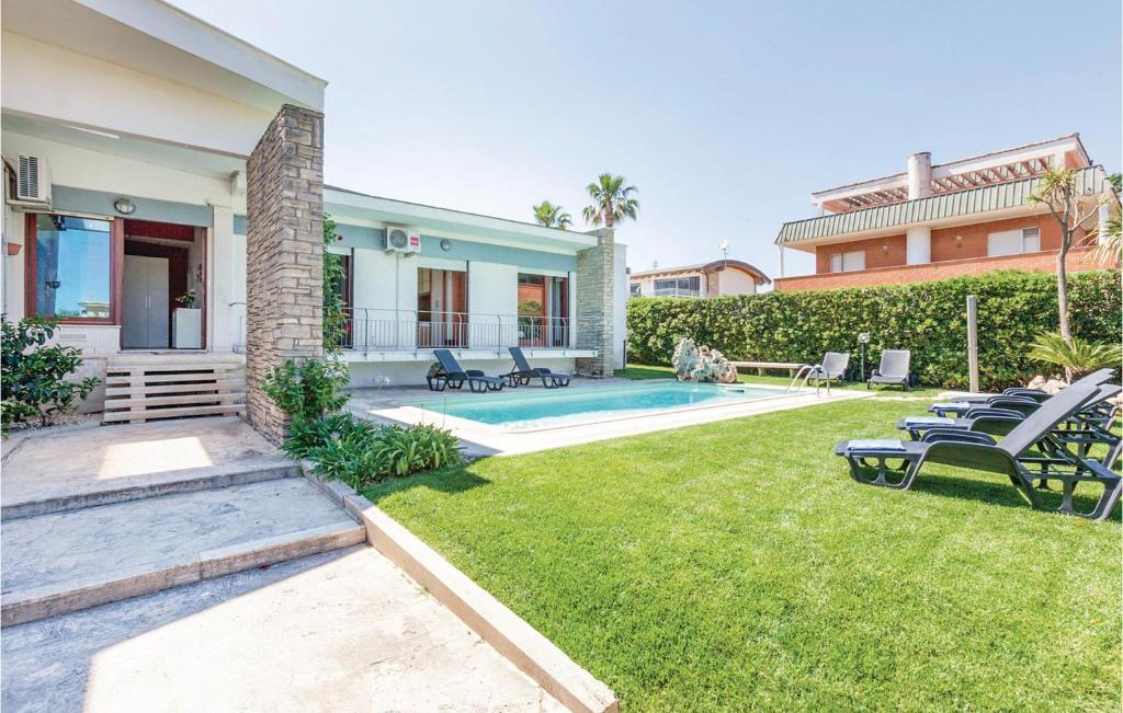 The swimming pool at or close to Awesome Home In Terracina Lt