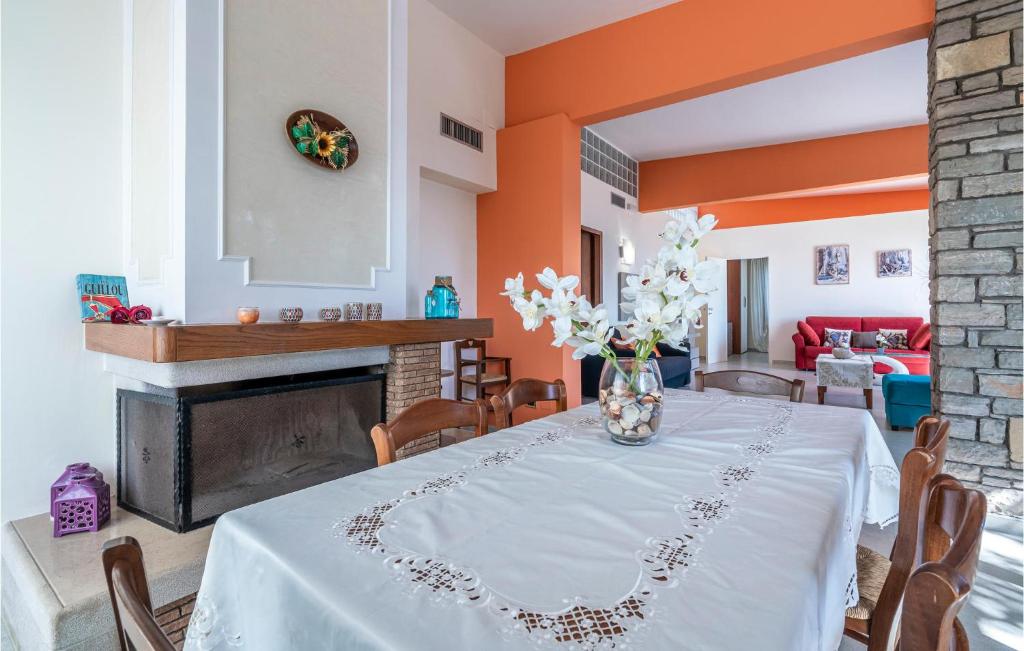 A seating area at Awesome Home In Terracina Lt
