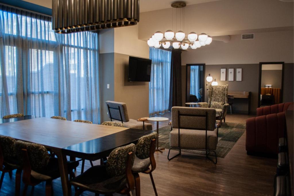 Cyrus Hotel, Topeka, a Tribute Portfolio Hotel — photo 17