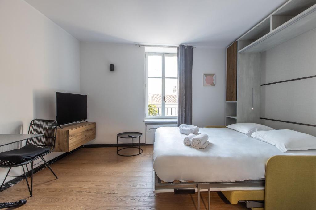 Postel nebo postele na pokoji v ubytování LB Vacation Rentals I Studio - Forville, Palais, Croisette, Plages