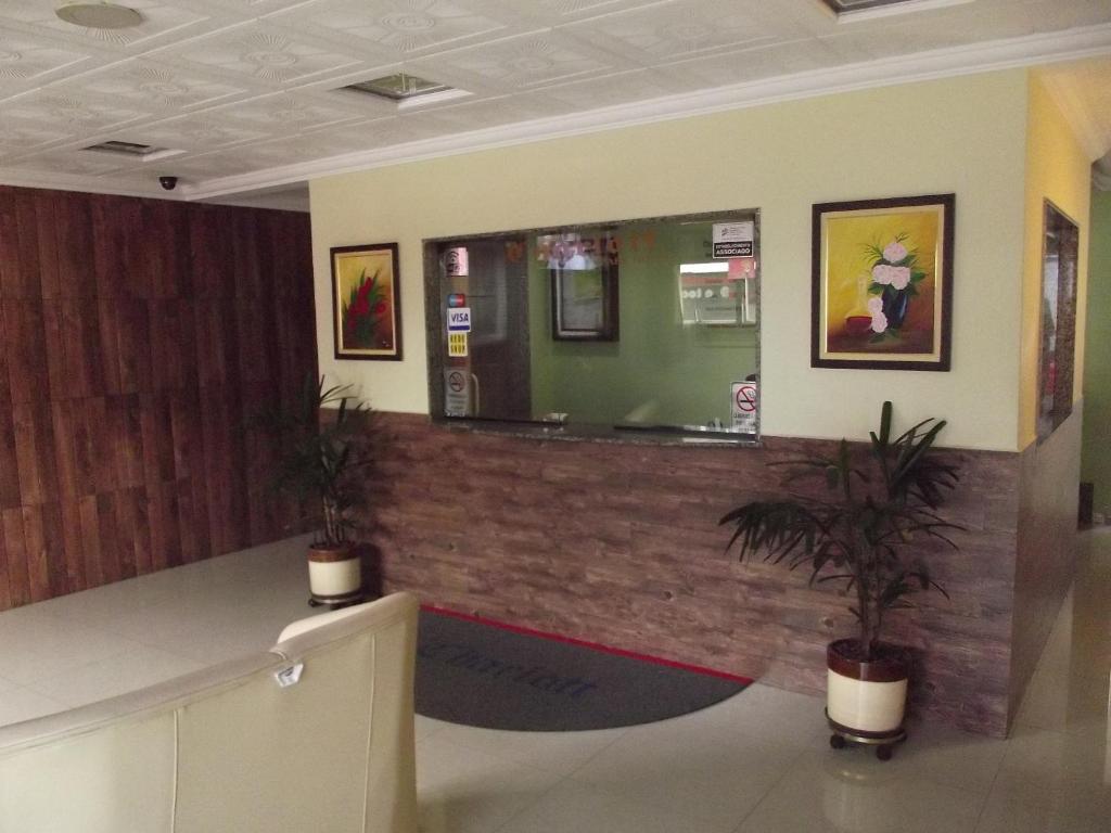  Charlott Hotel