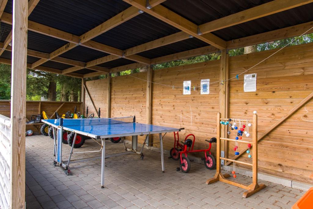 Stolní tenis v ubytování LOasen Vesterhede nebo okolí