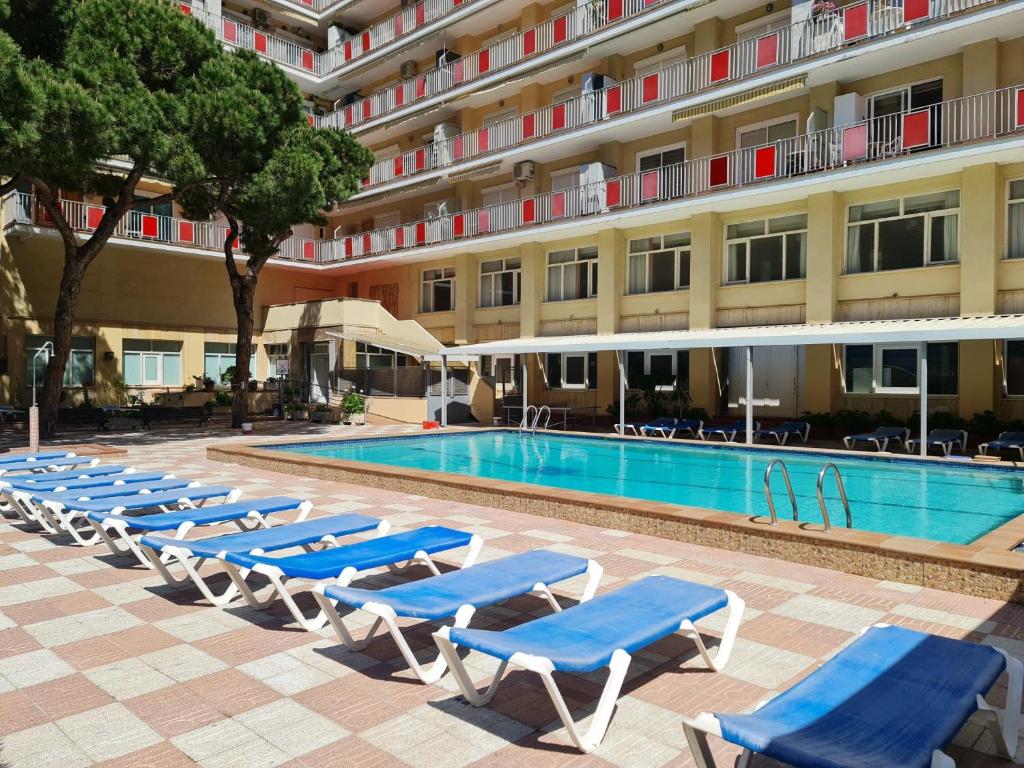 The swimming pool at or close to Beta's Beach