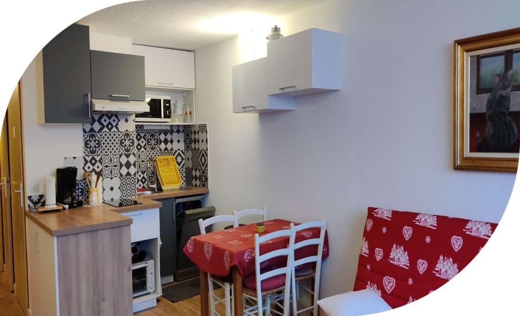Les Brasses - Housity