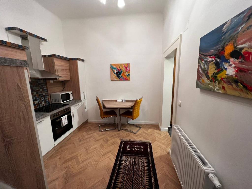 A kitchen or kitchenette at S&E Apartments Vienna