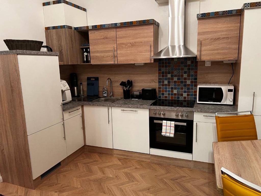 A kitchen or kitchenette at S&E Apartments Vienna