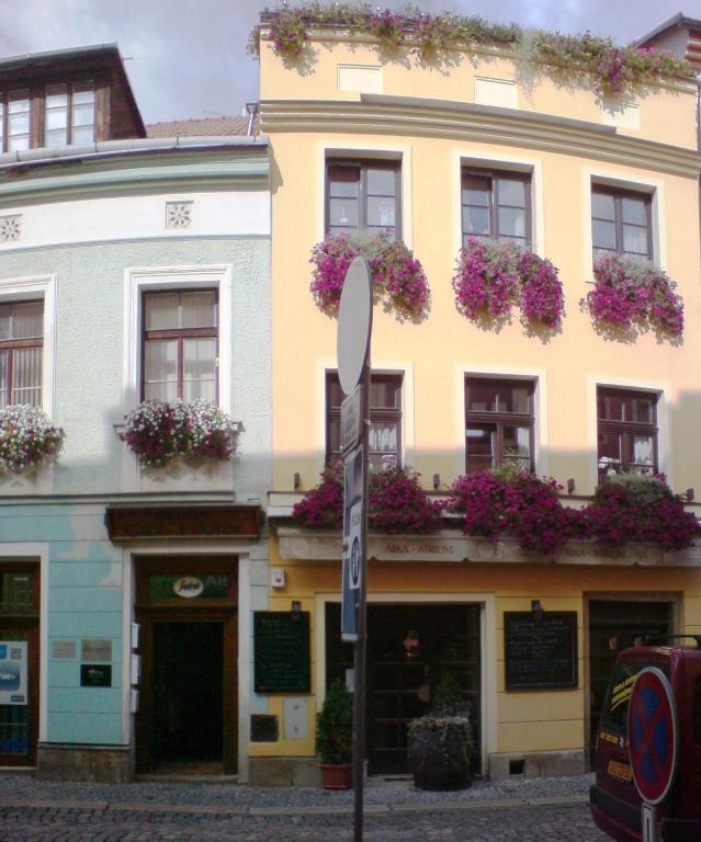 Budova, kde se hotel nachází