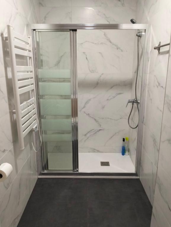 Pensión Guggenheim Riverview HBI01297 - Resim 8