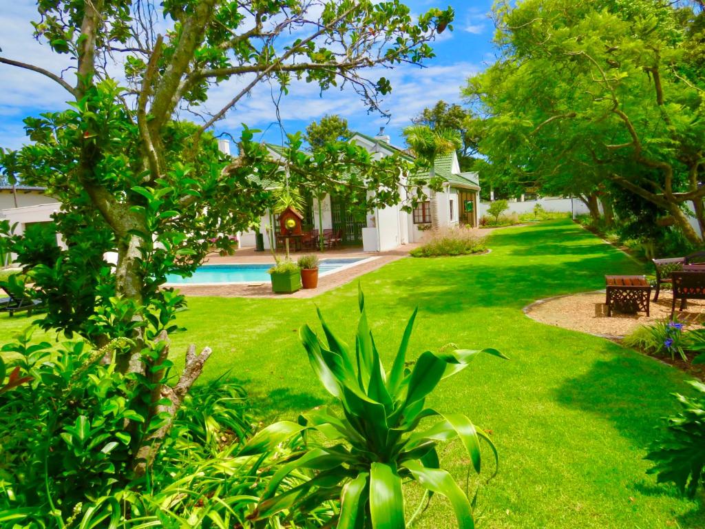 Zahrada ubytování Whistlewood Guesthouse Walmer, Port Eizabeth