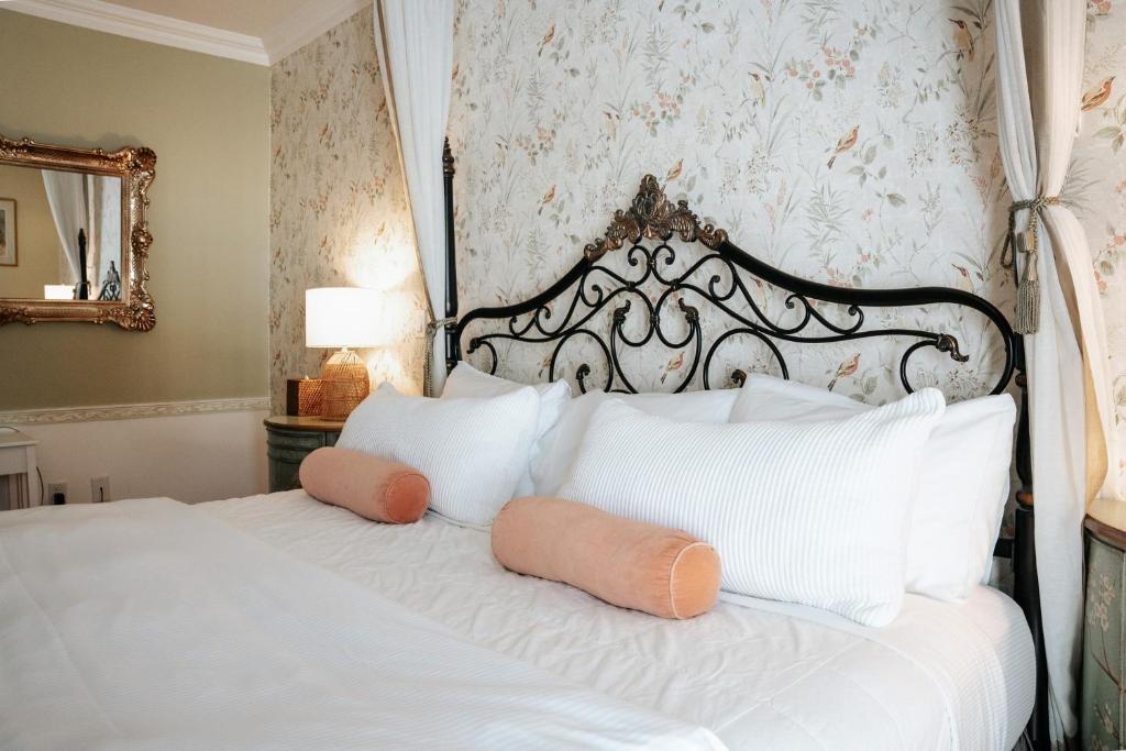 The Litchfield Inn - 