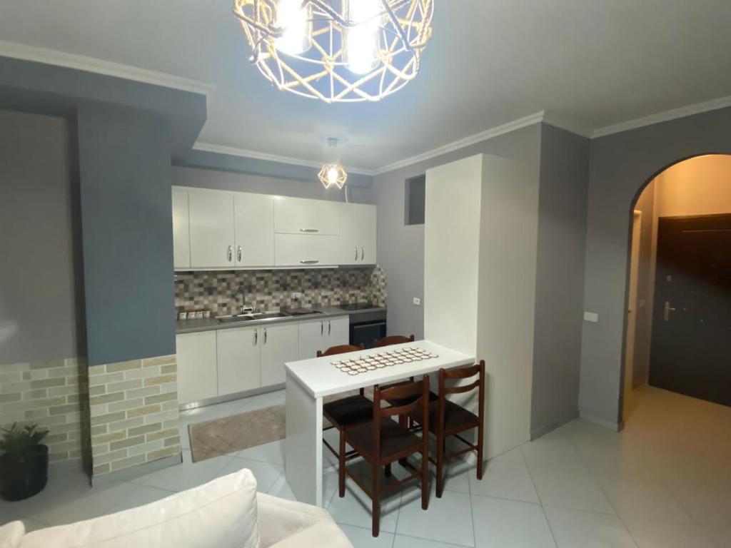 Moni Apartments - Image 3