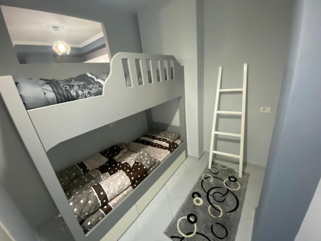 Moni Apartments - Image 9