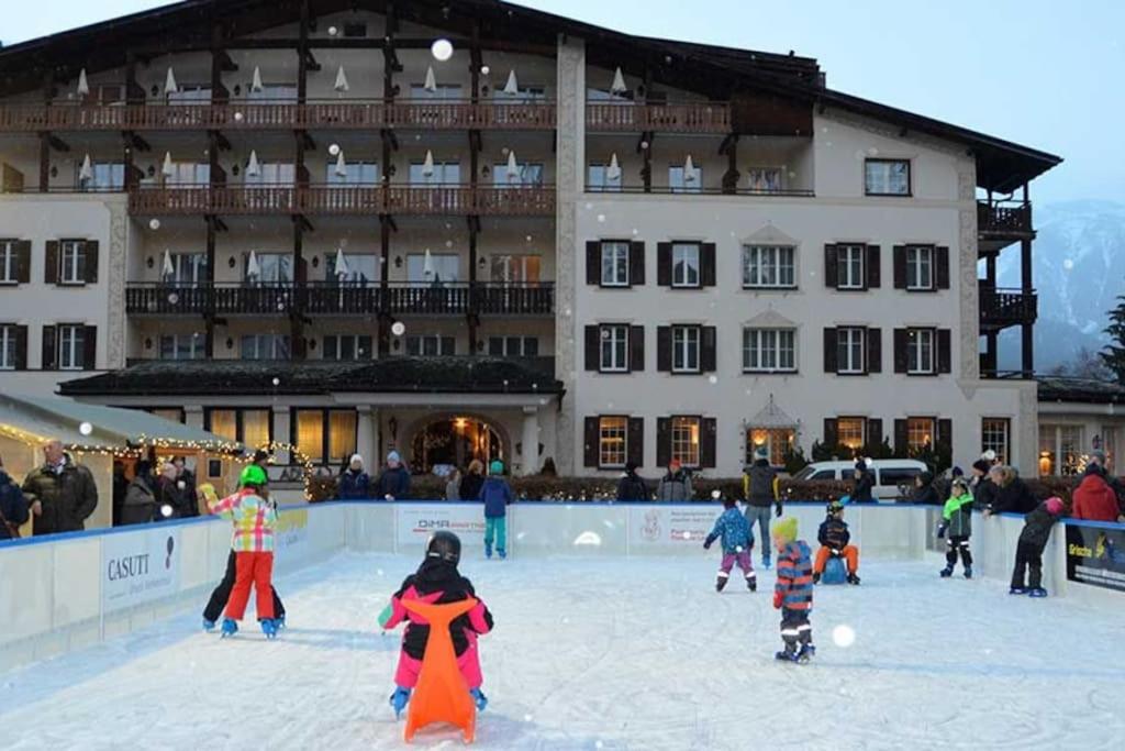 Hosté ubytování 2.5 Room Apartment in Center of Flims. Ski in/out