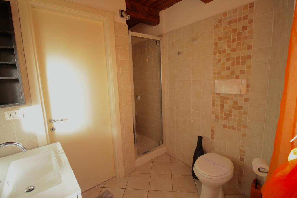 A bathroom at Kia Orana Guesthouse
