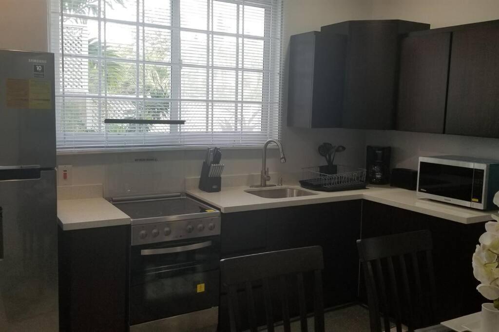 Kuchyň nebo kuchyňský kout v ubytování Ridgeview suite 4