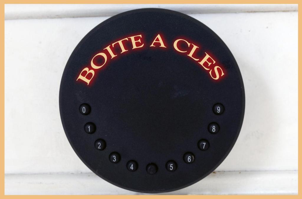 Appartement avec salle de jeux privée,10min de disney transport en commun 6 couchages - Appartement D'une Chambre