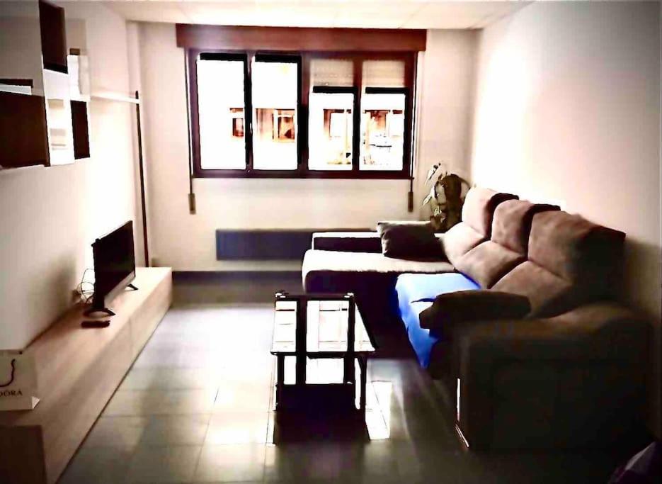 Apartment En el centro de Oviedo! Palacio Congresos, Spain