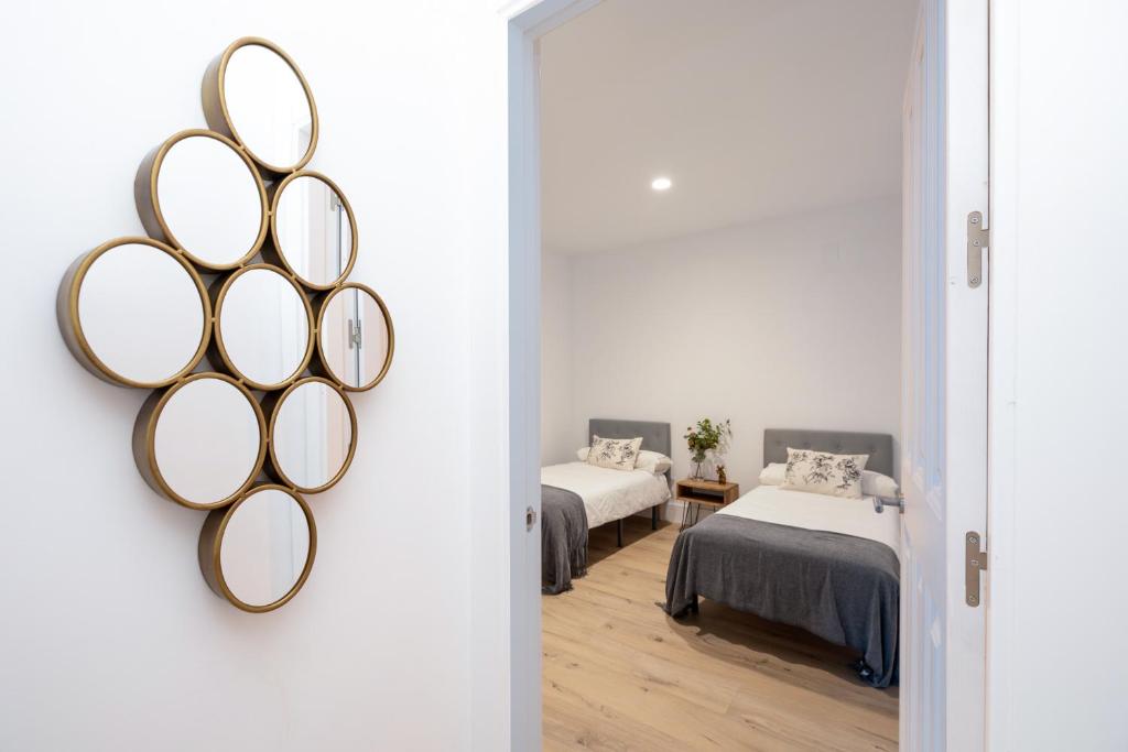 Luxury Gran Via Apartments - 14