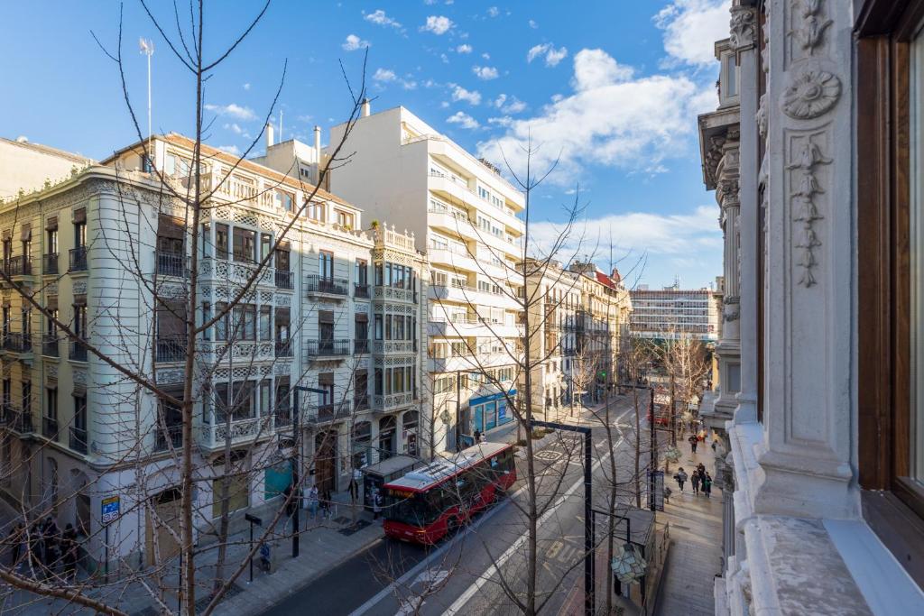 Luxury Gran Via Apartments - 9