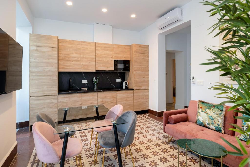 Luxury Gran Via Apartments - 2