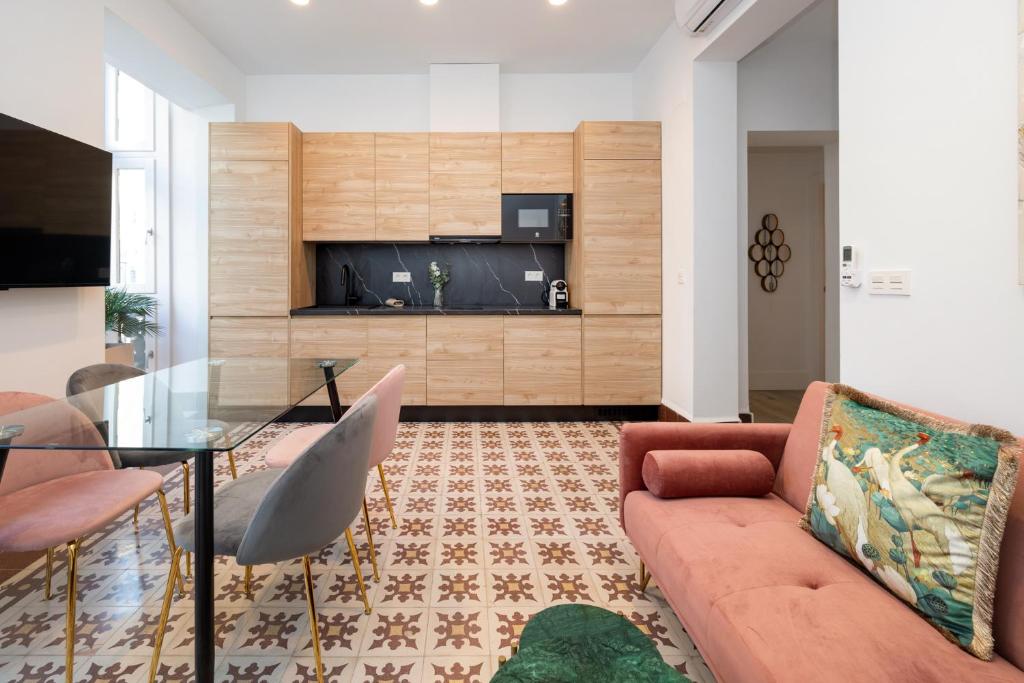 Luxury Gran Via Apartments - 5