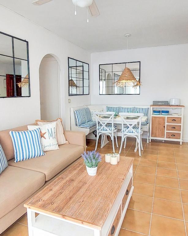 Apartamento La Manga, Urbanizacion Oasis - One-Bedroom Apartment