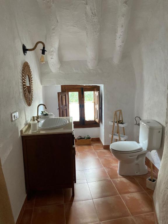 Koupelna v ubytování Acogedora Casa Rural en Olvera La Morada