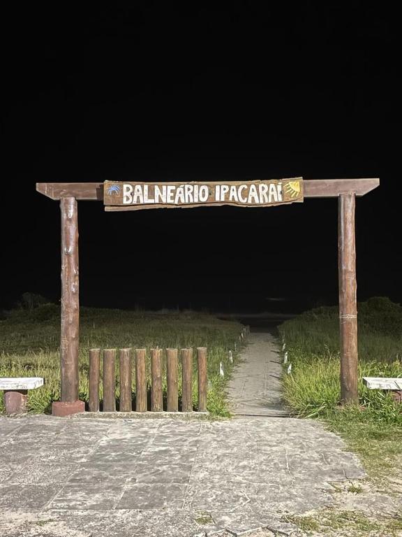Fotografie z fotogalerie ubytování Tríplex de frente para o mar com 4 quartos v destinaci Matinhos