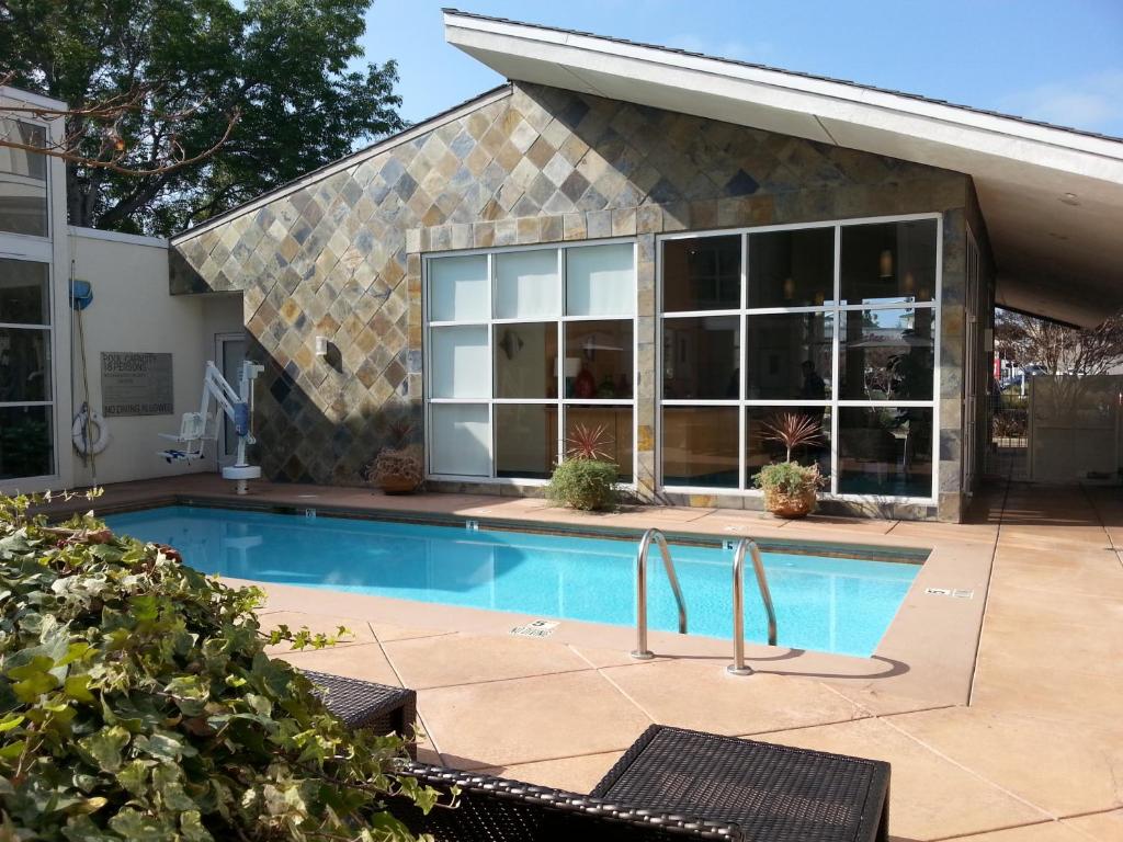 Corporate Inn Sunnyvale - All-Suite Hotel photo