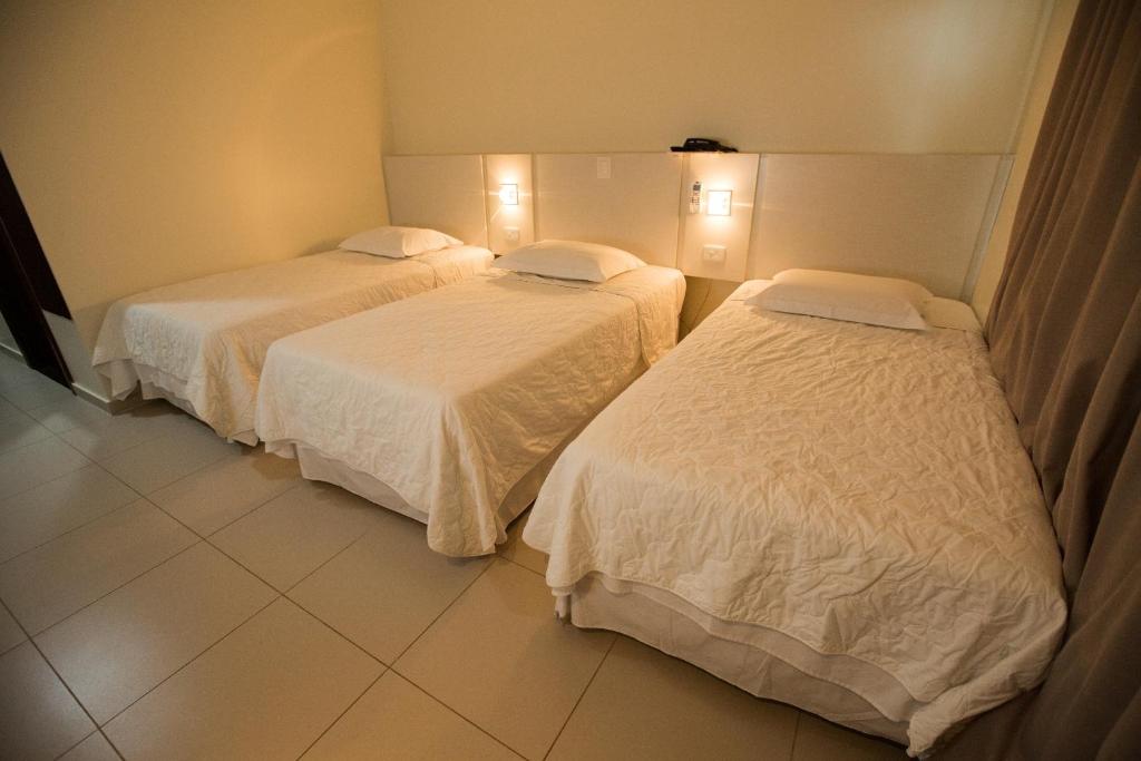  Golden Plaza Hotel