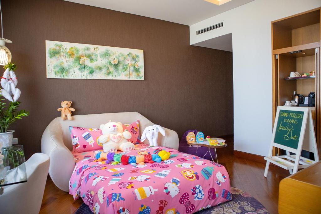 Family Suite - High Floor with Executive Lounge access