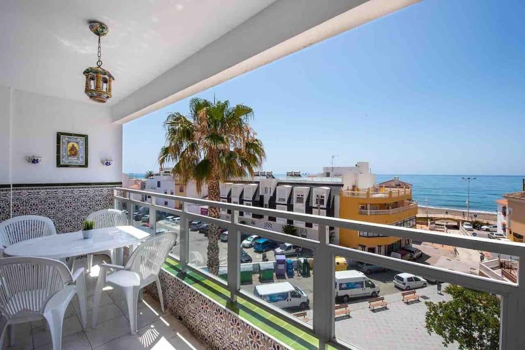 Apartamento cala del moral pegado al mar