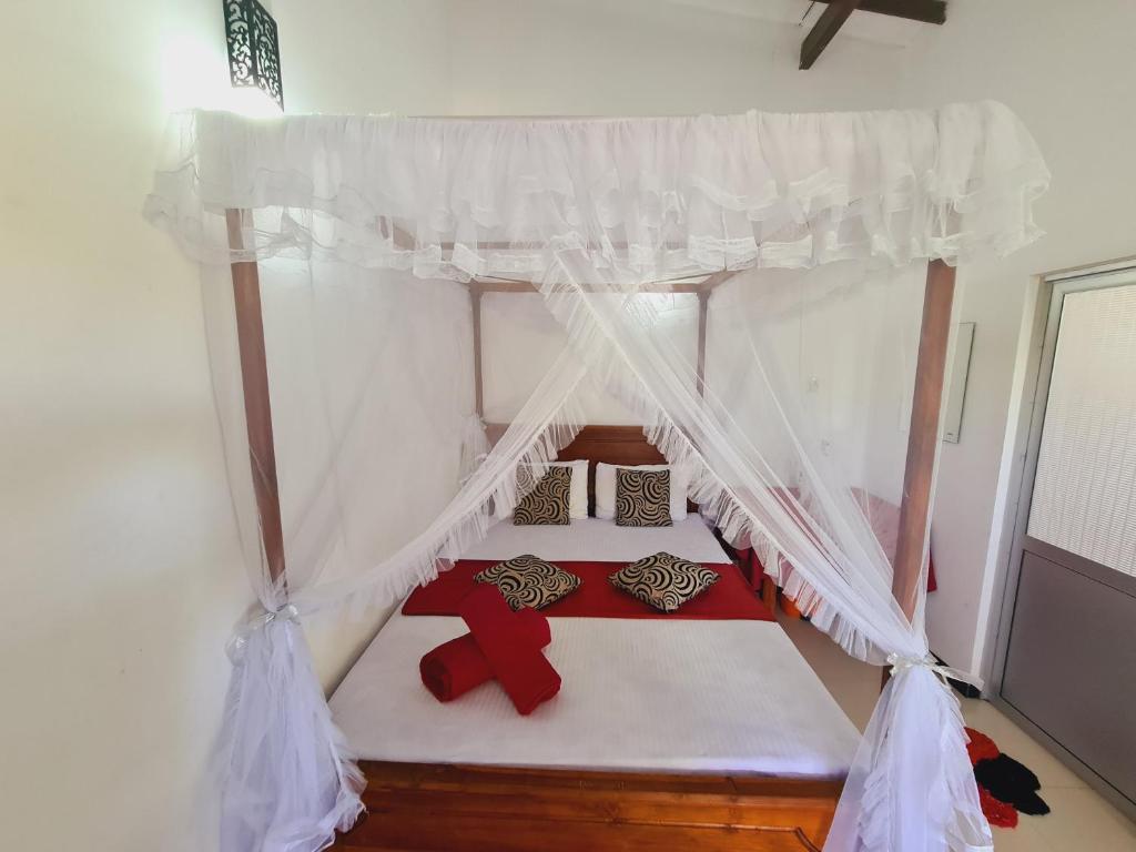 Peacock Villa Resort - 2