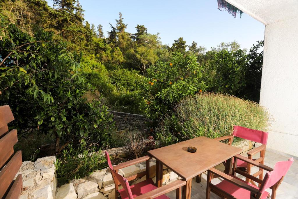 Zahrada ubytování Bastas Hotel & Studios