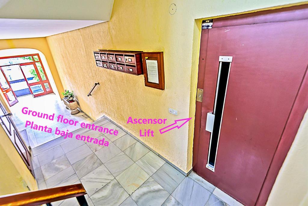 Fotografie z fotogalerie ubytování Misericordia Central 4-Bedroom Apartment with Lift v destinaci El Puerto de Santa María